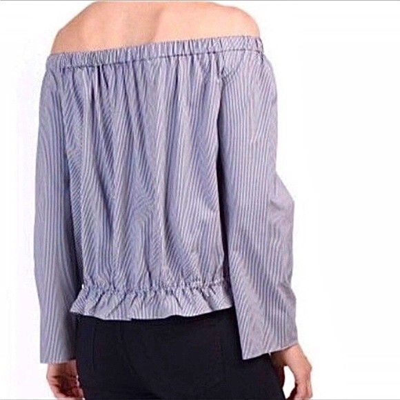 NWT Theory Odettah Top Off The Shoulder Seersucker Striped Blouse Shirt Blue M - Picture 2 of 5